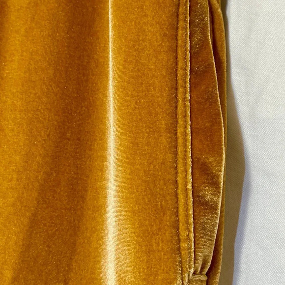 Fabletics Gold Luxe Velour Elastic Waist Tapered Leg Jogger Pants Women's Large - Picture 5 of 7